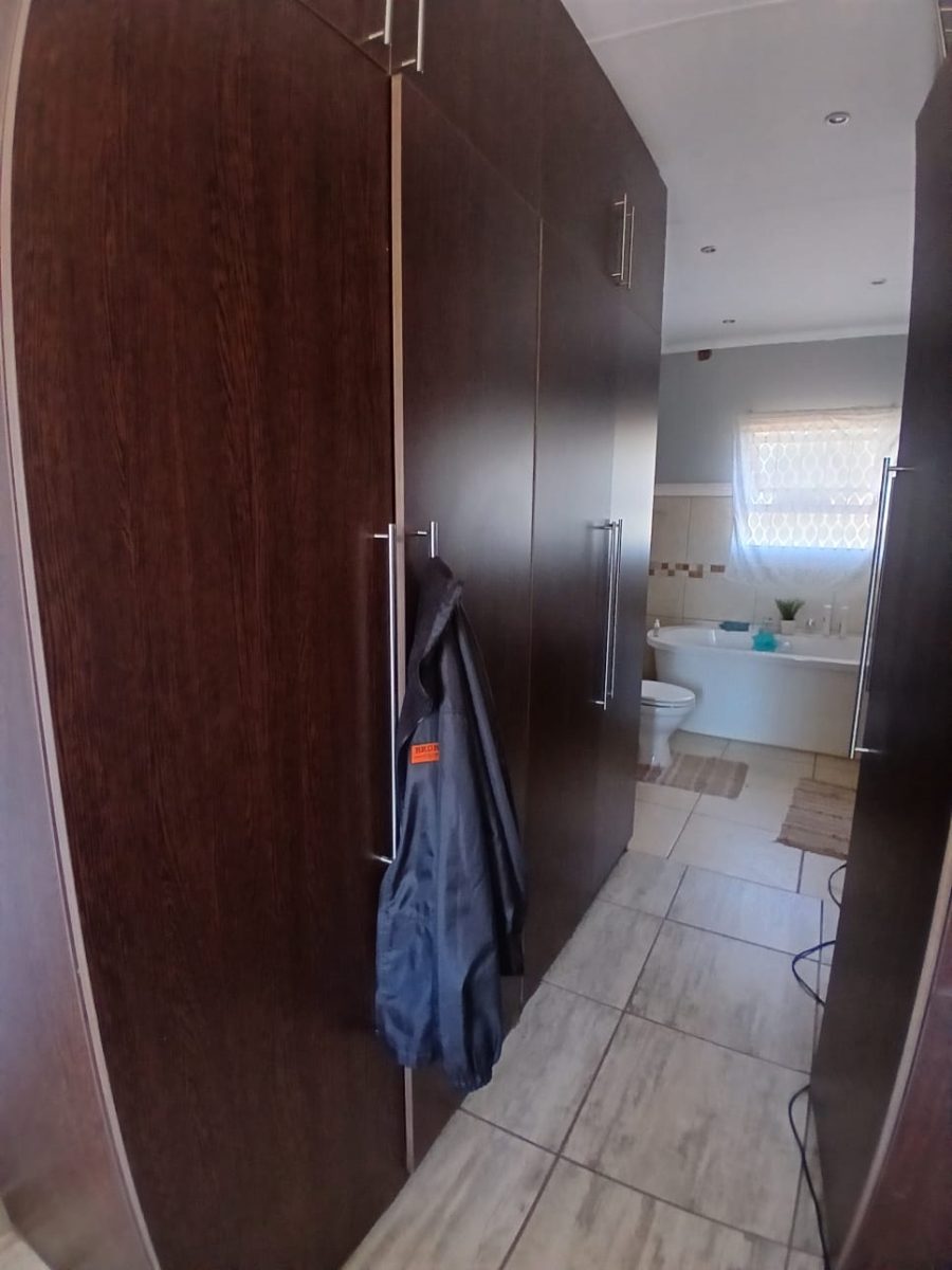 3 Bedroom Property for Sale in Kuruman Northern Cape